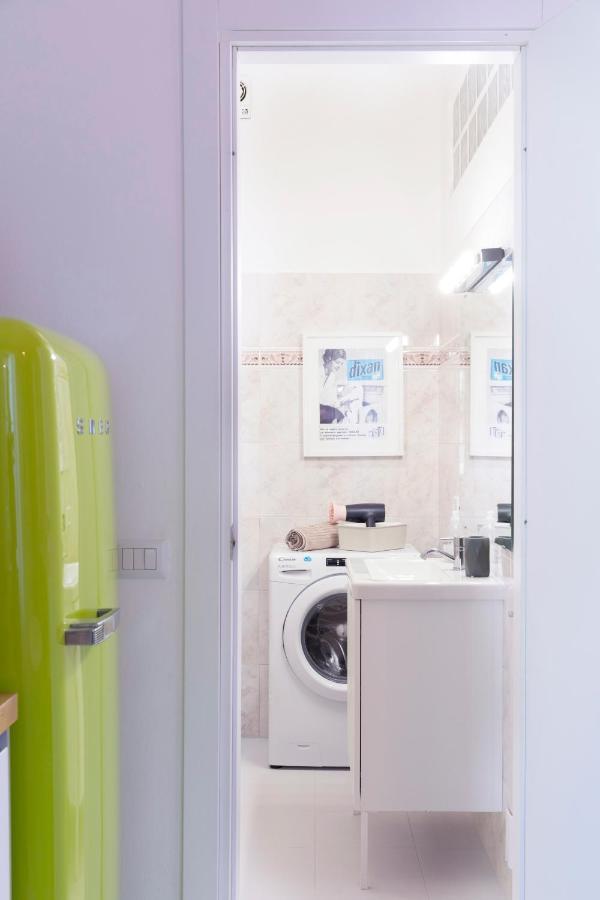 Xenia Apartments - Stylish Colorful Apt- Upbeat & Well-Connected Area Милан Экстерьер фото